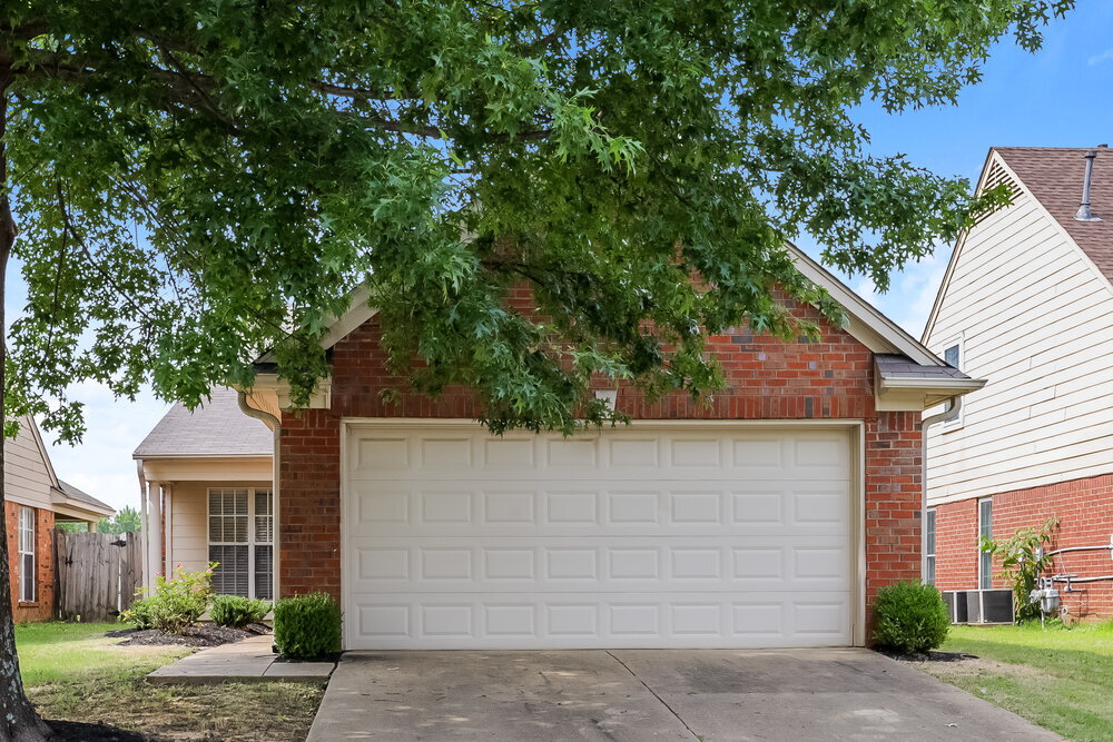 1614 Central Trails Dr in Southaven, MS - Building Photo