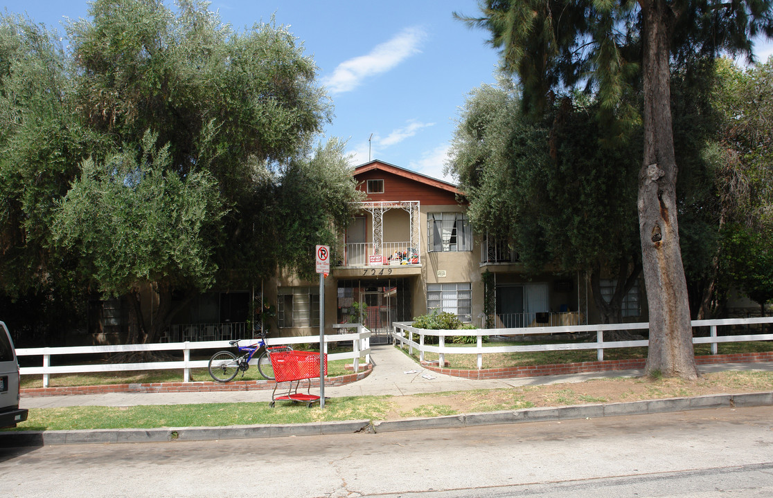 Jordan Apartments in Canoga Park, CA - Building Photo