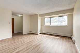 South Ridge Apartments in Edmonton, AB - Building Photo