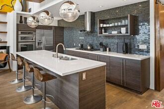 1250 N Harper Ave in West Hollywood, CA - Building Photo - Building Photo