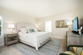 2850 Gulf Shore Blvd N in Naples, FL - Building Photo - Building Photo