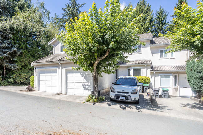 10050 154 St in Surrey, BC - Building Photo - Building Photo