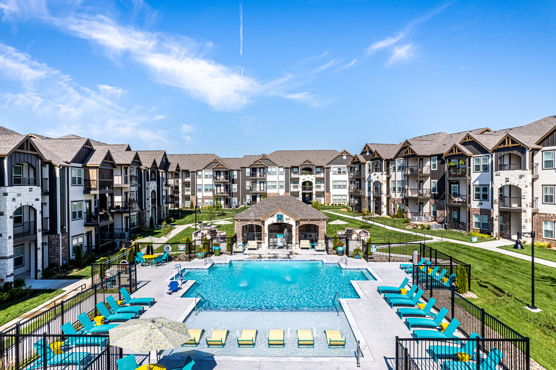 97 @ North Oak in Kansas City, MO - Foto de edificio