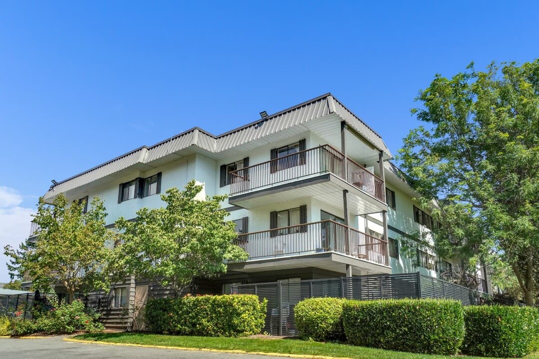 Berry Road Apartments in Langley, BC - Building Photo