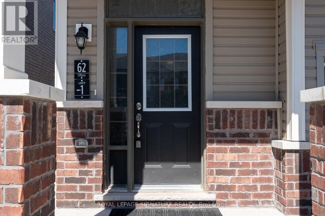 62 Bannister Rd in Barrie, ON - Building Photo - Building Photo