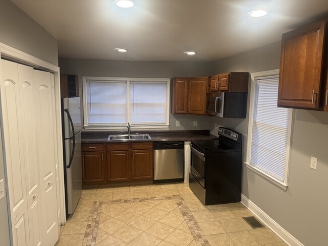 401 Keswick Ave in Charlotte, NC - Building Photo - Building Photo