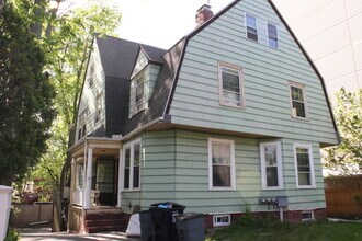 17 Putnam Ave, Unit 17-A in Cambridge, MA - Building Photo - Building Photo