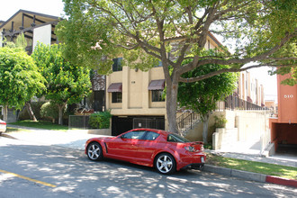 518 E Cypress Ave in Burbank, CA - Building Photo - Building Photo