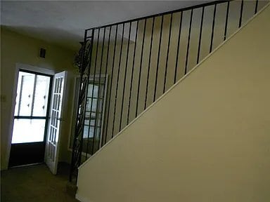 909 Gaskill Ave in Jeannette, PA - Building Photo - Building Photo