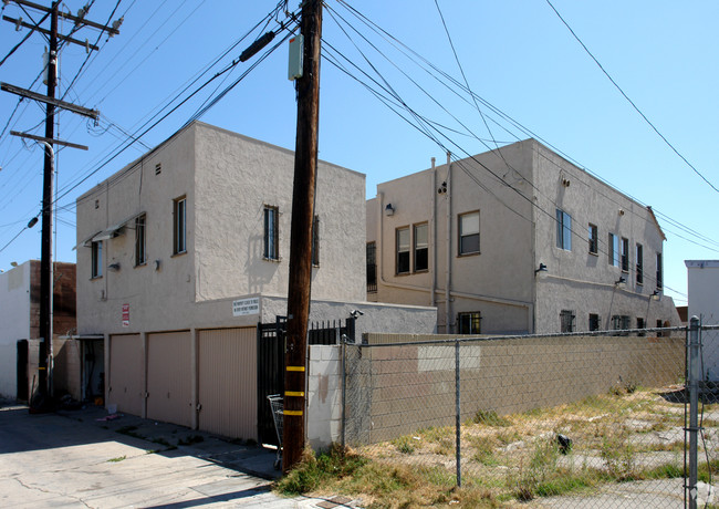 1767-1775 Pacific Avenue in Long Beach, CA - Foto de edificio - Building Photo