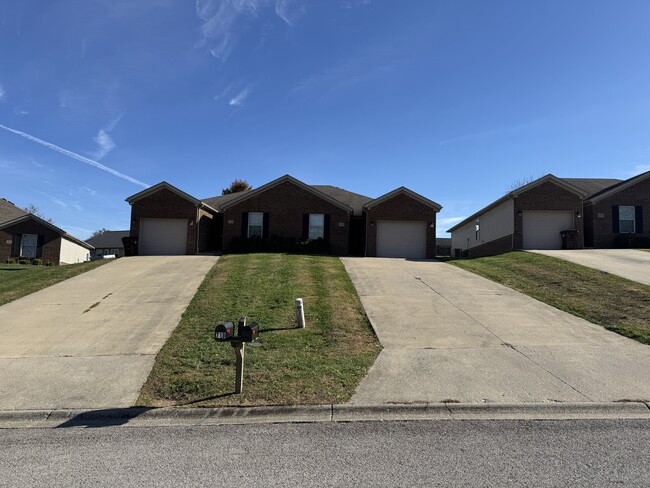 708 Chatham Ct in Richmond, KY - Building Photo - Building Photo