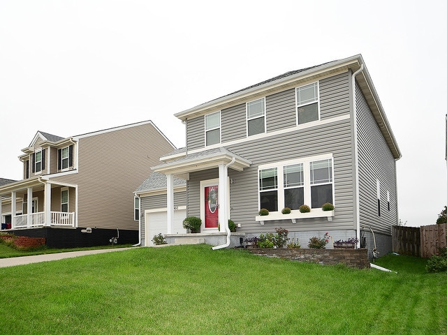 14902 Mormon St in Bennington, NE - Foto de edificio - Building Photo