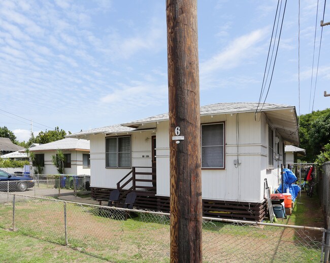 98-211-98-217 Kaluamoi Pl in Aiea, HI - Foto de edificio - Building Photo