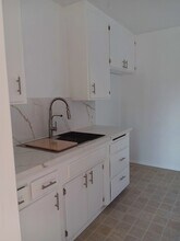 2100 N Verdugo Rd, Unit B in Glendale, CA - Foto de edificio - Building Photo