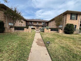 6127 Bandera Ave in Dallas, TX - Building Photo