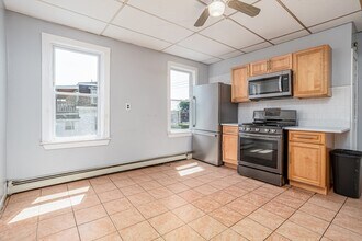 155 Salem St in Lowell, MA - Building Photo - Building Photo