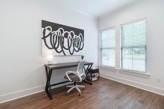 411 Curtis St in Lafayette, LA - Foto de edificio - Building Photo