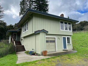 1760 Sanders Rd in Sebastopol, CA - Building Photo - Building Photo