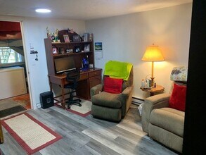 41 Morris St, Unit B in Southbridge, MA - Building Photo - Building Photo