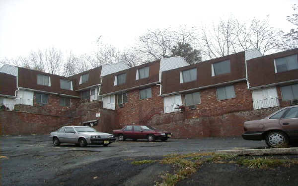 270-280 Caldwell Ave in Paterson, NJ - Building Photo