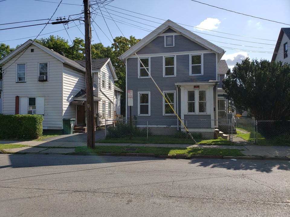 368 Ames St in Rochester, NY - Building Photo