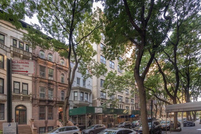 22 W 90th St in New York, NY - Building Photo - Building Photo