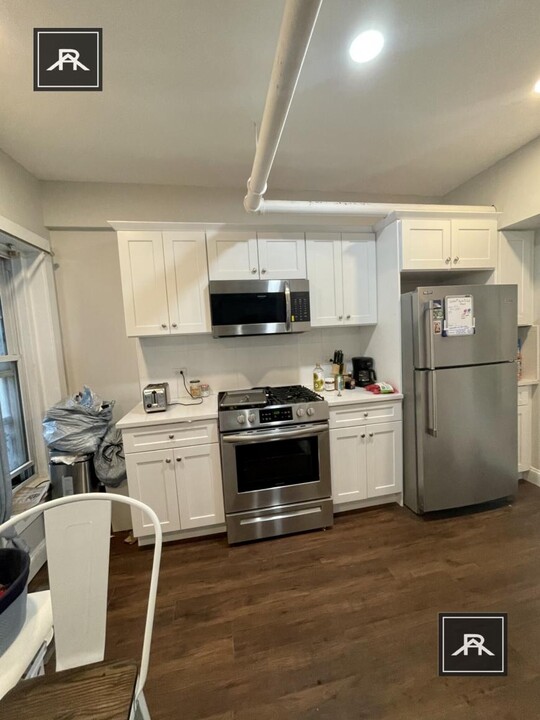 1746 Commonwealth Ave in Boston, MA - Building Photo