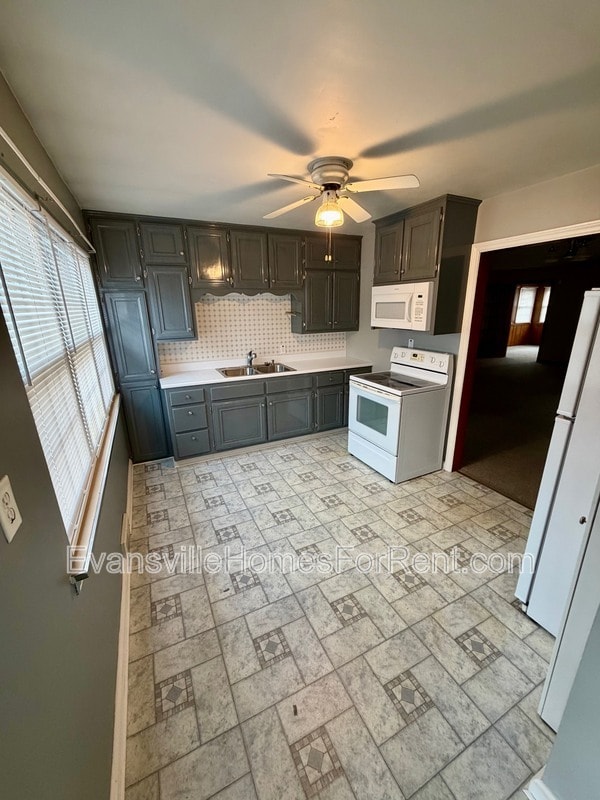 4624 New Harmony Rd in Evansville, IN - Building Photo - Building Photo