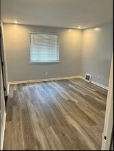 500 Overhill Dr in North Versailles, PA - Building Photo - Building Photo