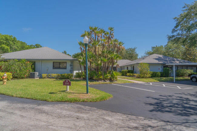 Bryn Mawr At Countryside Condos in Clearwater, FL - Building Photo - Building Photo