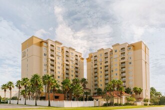 7415 Universal Blvd in Orlando, FL - Building Photo - Building Photo