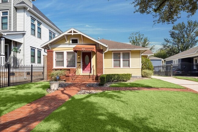 property at 512 Heights Blvd