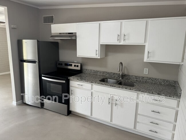 3317 N Howard Blvd in Tucson, AZ - Building Photo - Building Photo