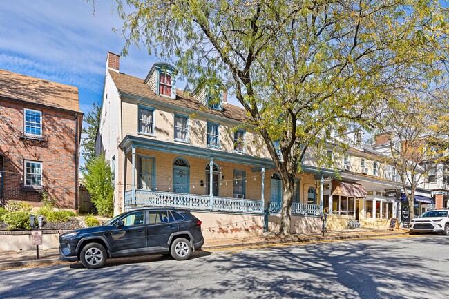 125 W State St in Kennett Square, PA - Building Photo - Building Photo