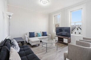 335 47th St in Union City, NJ - Building Photo