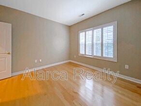 3933 Arbor Ln in Charlotte, NC - Building Photo - Building Photo