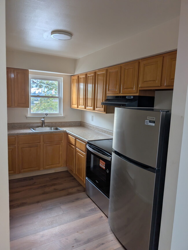 732 County Ave, Unit 1 in Secaucus, NJ - Building Photo - Building Photo