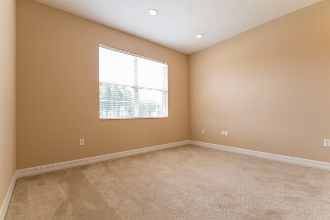 10121 Stratford Pointe Ave in Orlando, FL - Foto de edificio - Building Photo