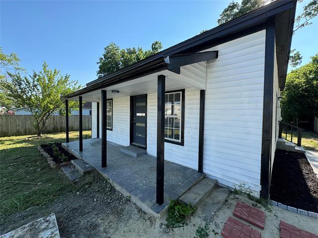 309 S Louisiana Dr in Celina, TX - Building Photo