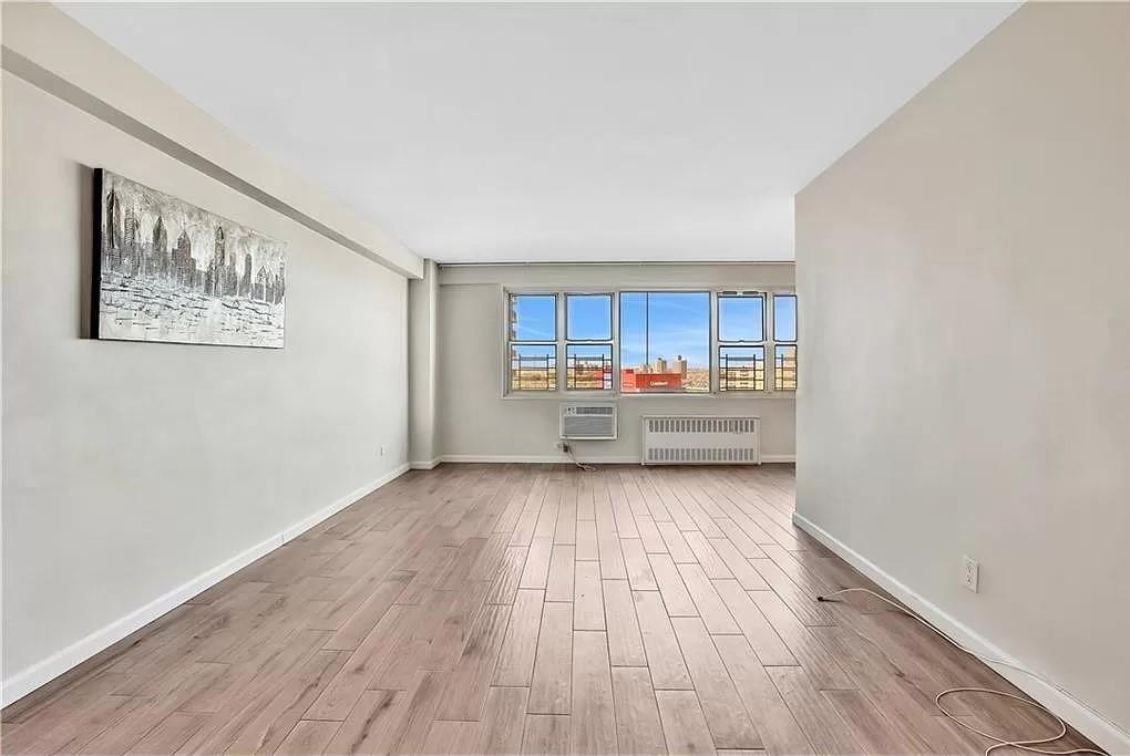 2928 W 5th St in Brooklyn, NY - Building Photo