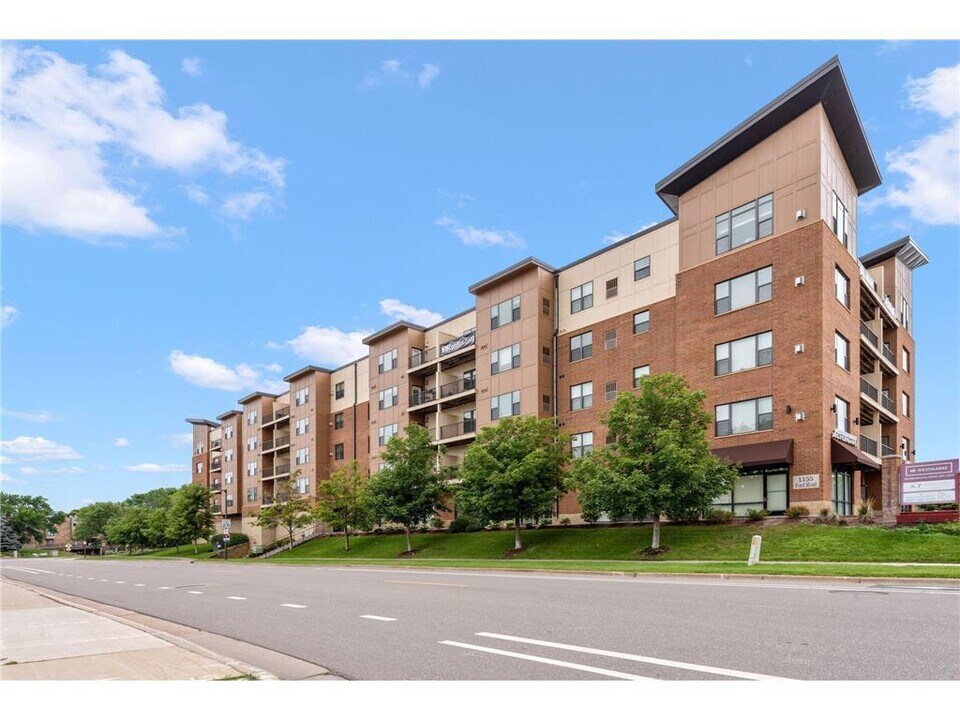 1155 Ford Rd in Minneapolis, MN - Building Photo