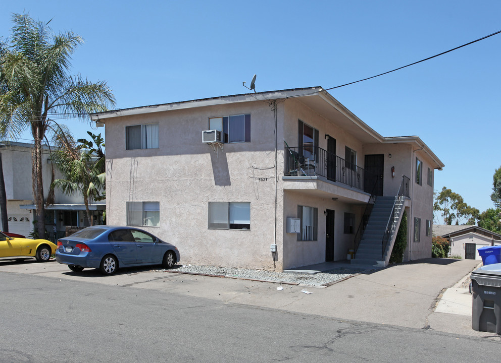 5024-5044 Thorne Dr in La Mesa, CA - Building Photo