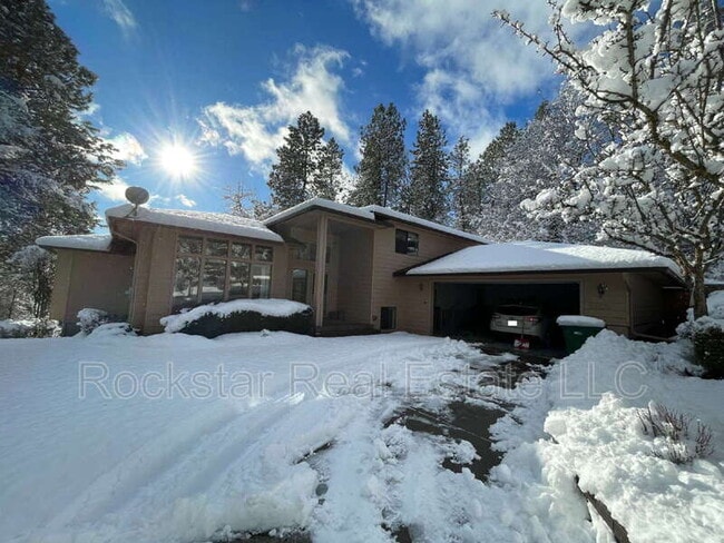 property at 5605 N Northwood Dr