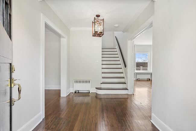 339 Round Hill Rd in Greenwich, CT - Building Photo - Building Photo