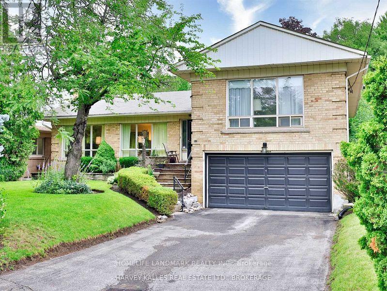 92 Owen Blvd in Toronto, ON - Building Photo