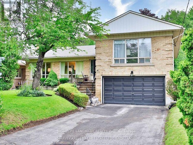 92 Owen Blvd