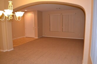 684 Blue Crystal Creek Rd in Henderson, NV - Building Photo - Building Photo
