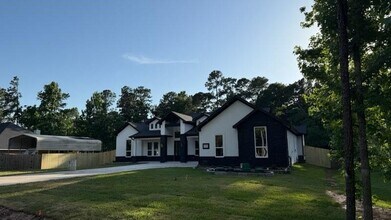 34119 Conroe Huffsmith Rd in Magnolia, TX - Building Photo - Building Photo