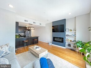 1367 Florida Ave NE in Washington, DC - Building Photo - Building Photo