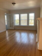 2104 W Birchwood Ave in Chicago, IL - Foto de edificio - Building Photo